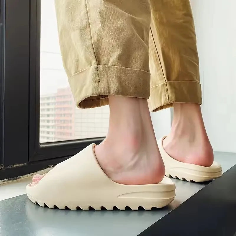 Brand High Quality Super Soft EVA Sole Summer Slippers for Men Bathroom Slippers Home Slides Couple Beach Sandals Male Slipper